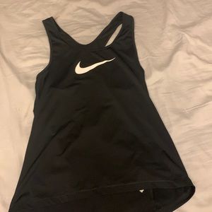 Nike pro athletics top